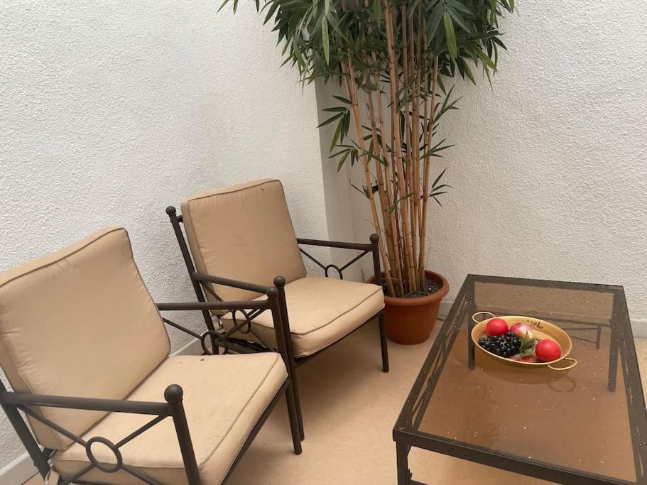 Studio N•2 Avec Patio En Plein Coeur De La Ville バニエール・ド・ビゴール エクステリア 写真