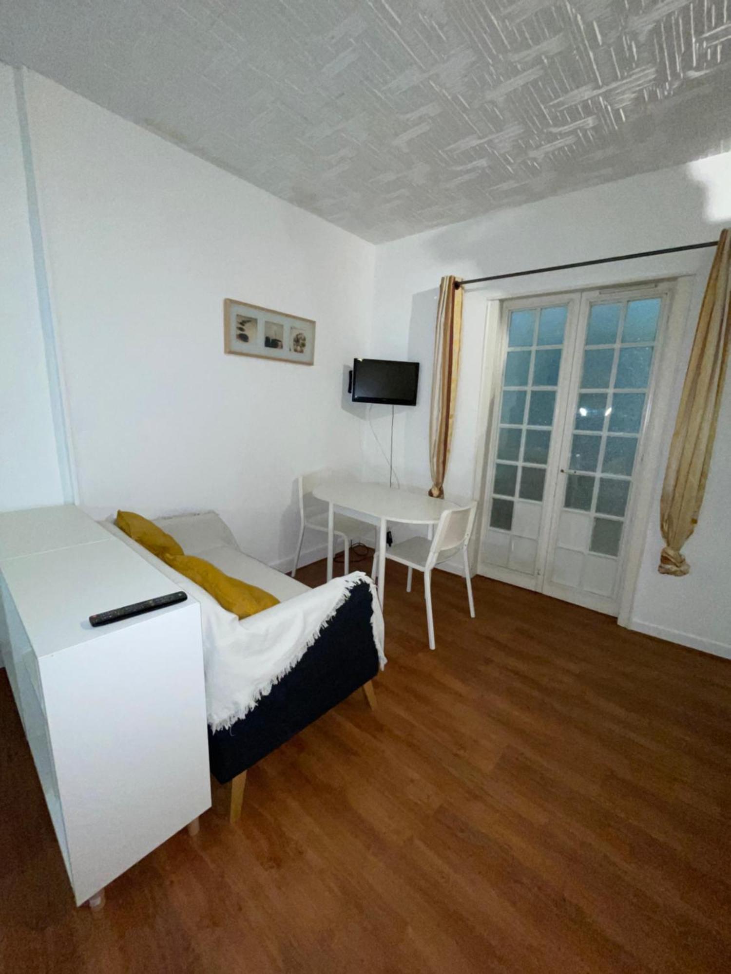 Studio N•2 Avec Patio En Plein Coeur De La Ville バニエール・ド・ビゴール エクステリア 写真
